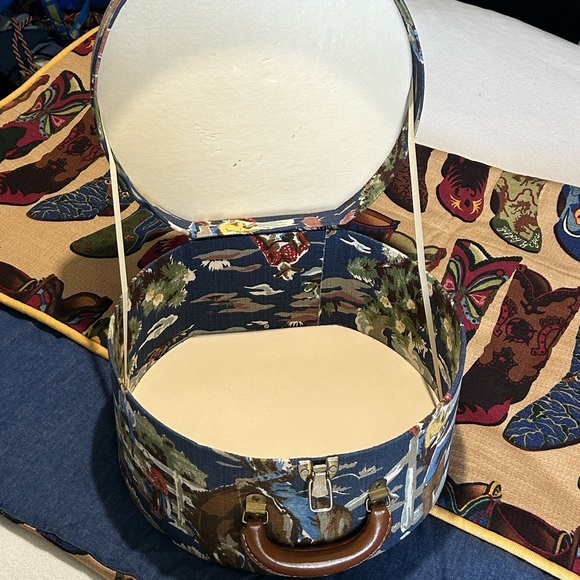 Cowboy Texas Themed Hat Box W/Matching Throw Blanket 9 Cowboy Christmas Ornament - Picture 13 of 16